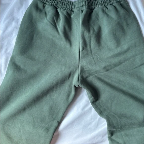 Comfrt Hunter Green Sweatpants - Picture 3 of 3